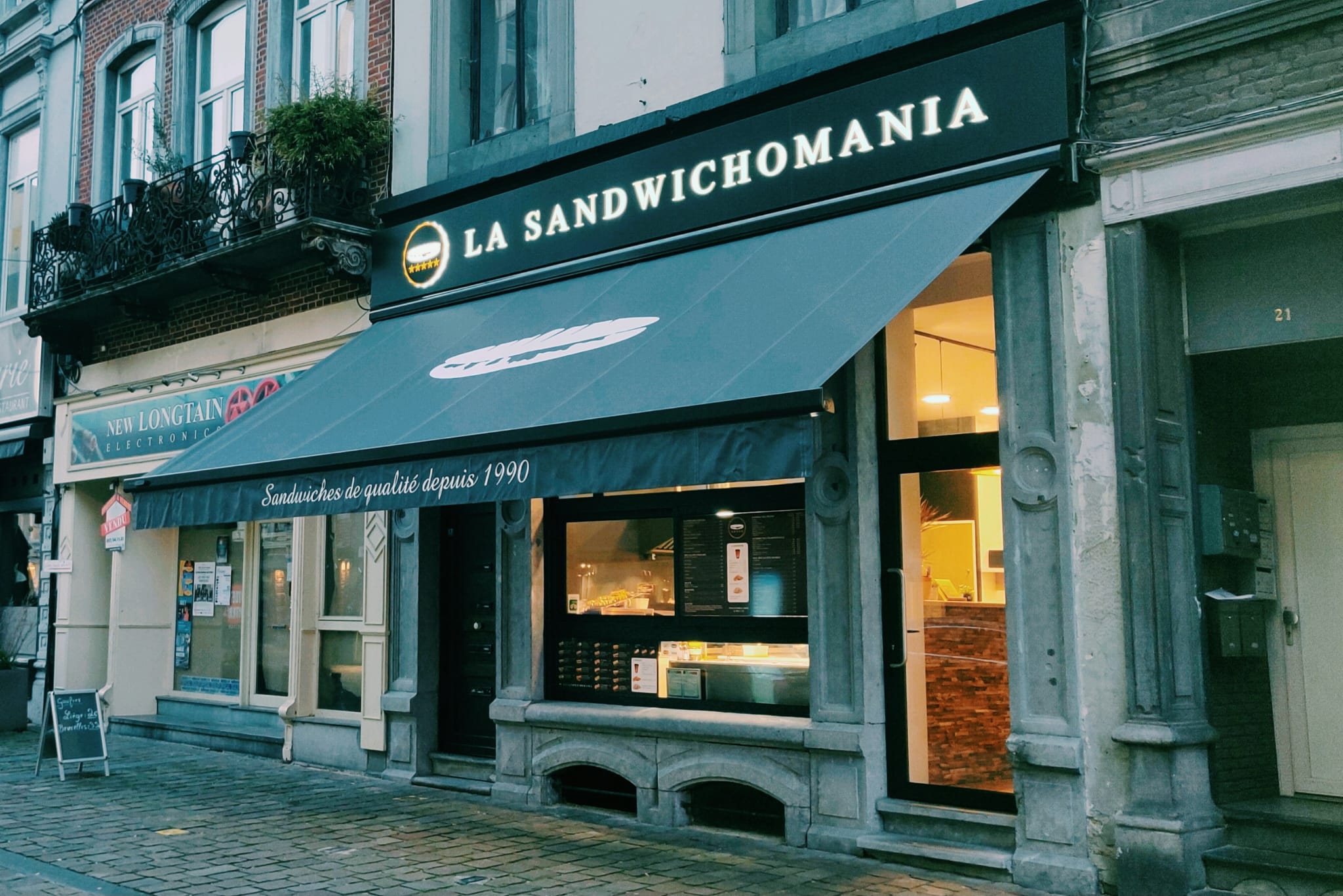 La Sandwichomania - Façade du restaurant